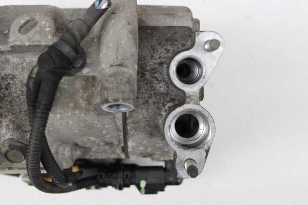 COMPRESSEUR DE CLIMATISATION CITROEN / PEUGEOT - Vue 2